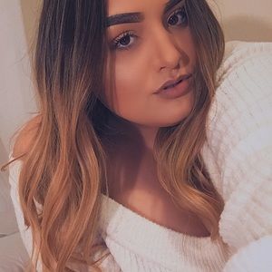 Meet your Posher, Alexis